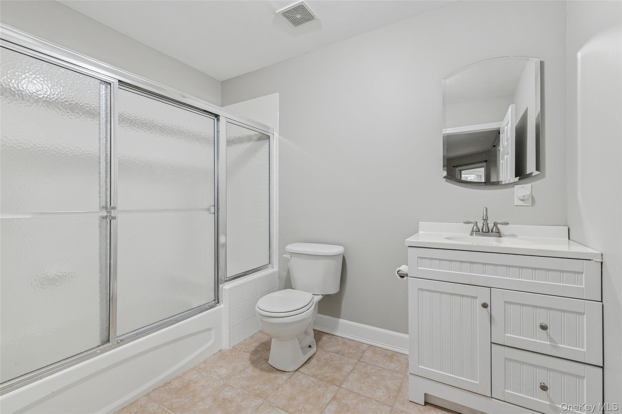 706 Willow Pond Drive, Riverhead, NY 11901