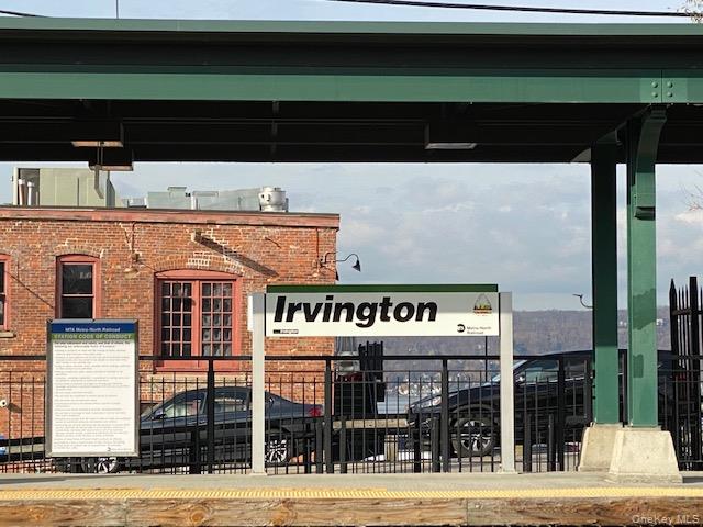 110 Valleyview Road, Irvington, NY 10533