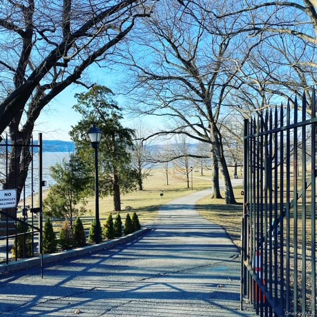 110 Valleyview Road, Irvington, NY 10533