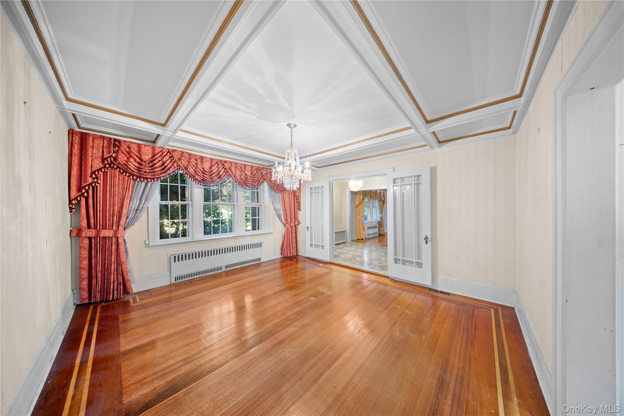 83 Dartmouth Street, Forest Hills, NY 11375