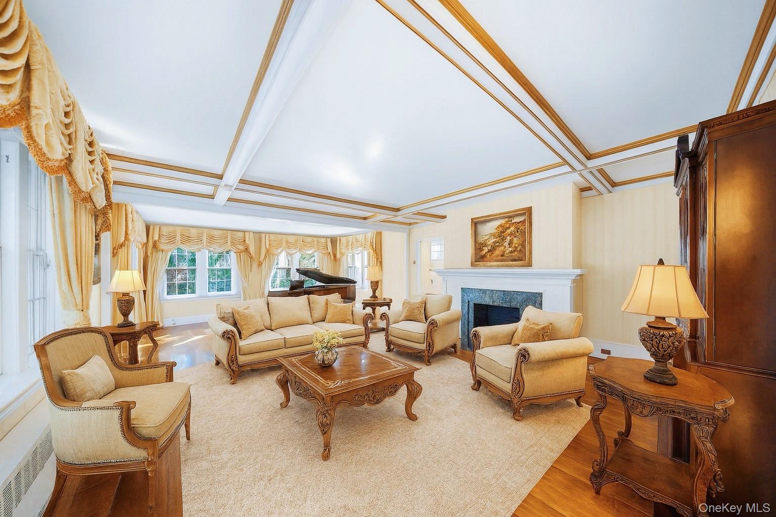 83 Dartmouth Street, Forest Hills, NY 11375