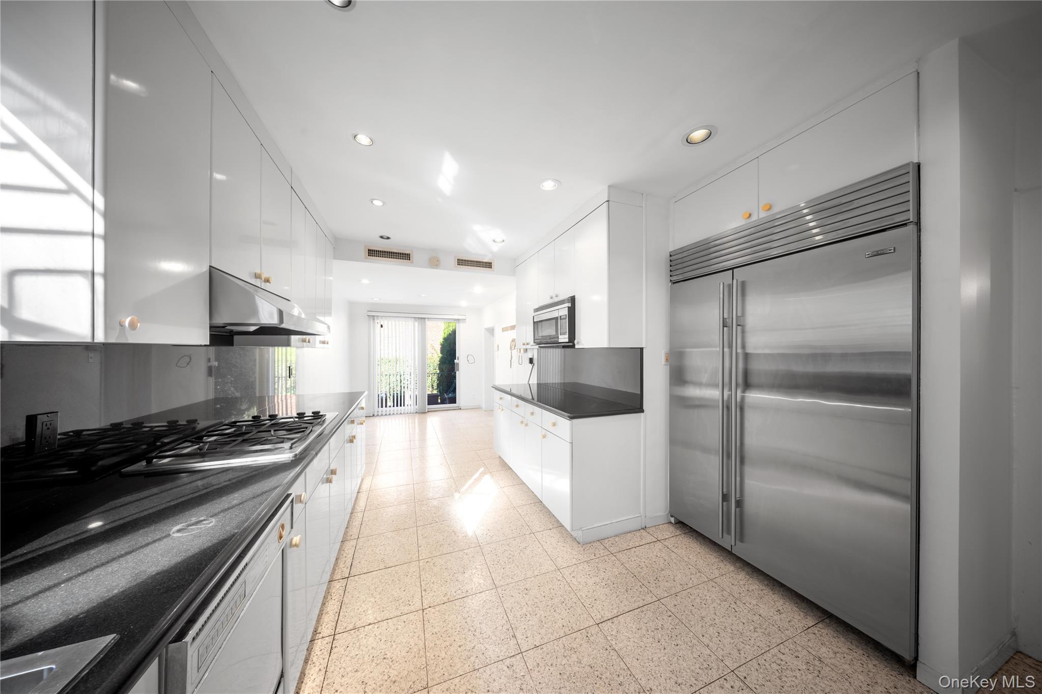 83 Dartmouth Street, Forest Hills, NY 11375