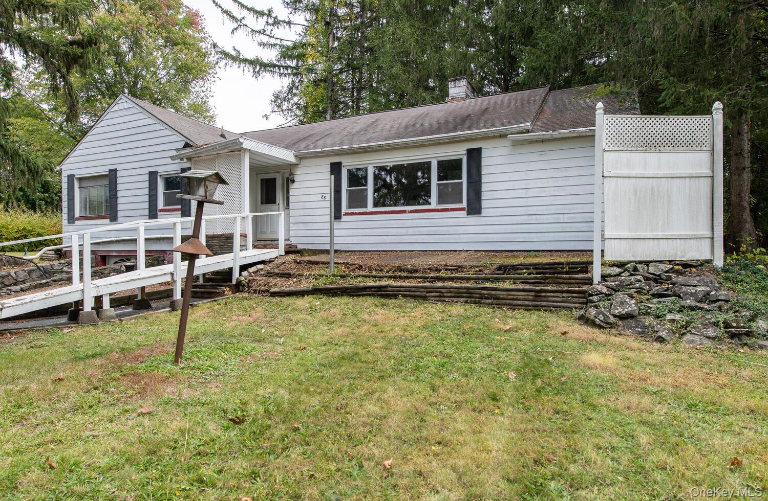 88 Buckingham Avenue, Poughkeepsie, NY 12601