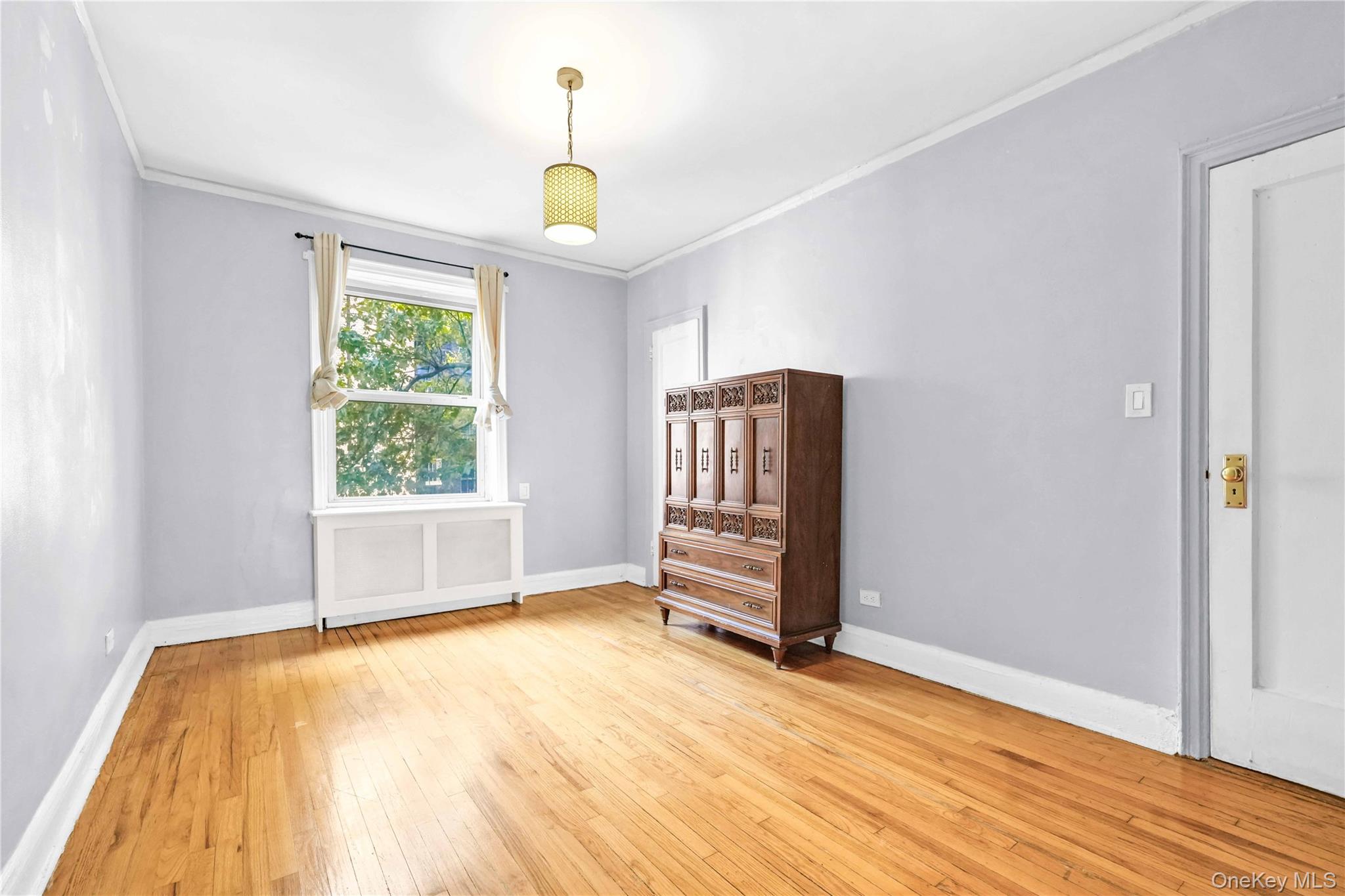 48-50 44th st # 4E, Woodside, NY 11377