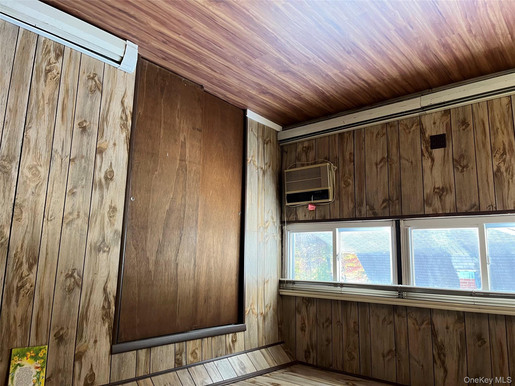 191 Acre Lane, Hicksville, NY 11801