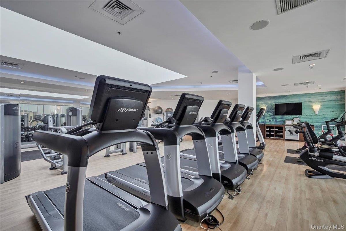 5 Renaissance Square # 17C, White Plains, NY 10601