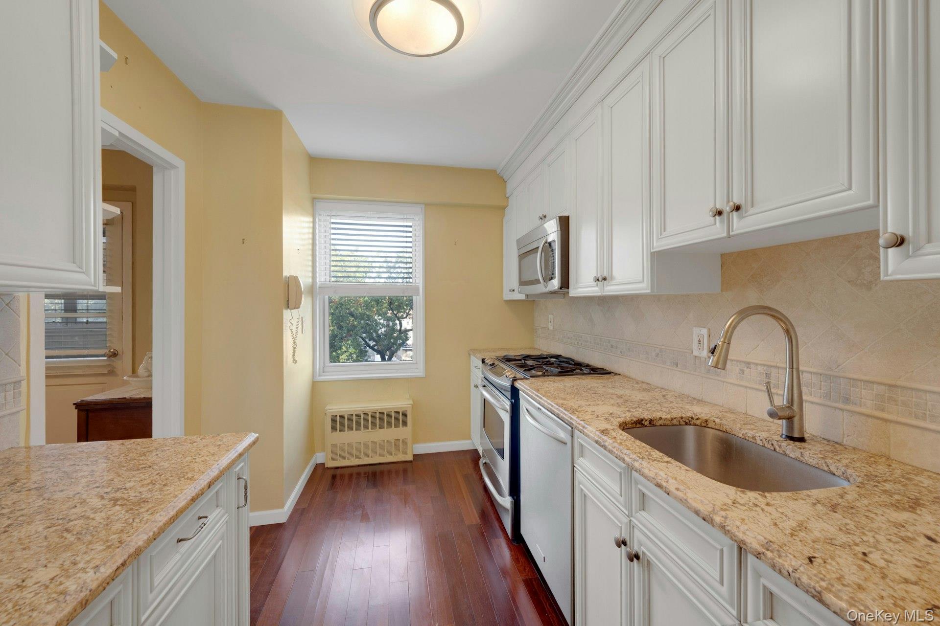 1200 Midland Avenue # 8f, Bronxville, NY 10708