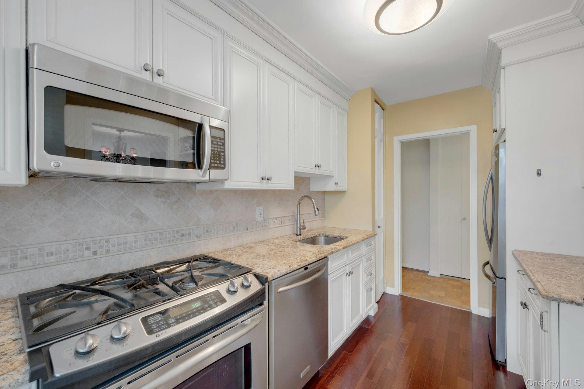 1200 Midland Avenue # 8f, Bronxville, NY 10708