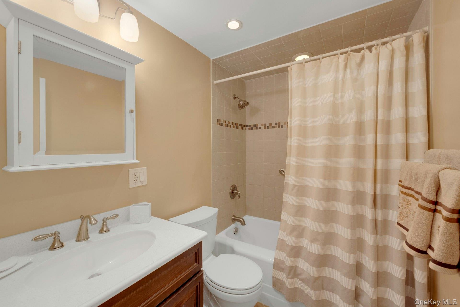 1200 Midland Avenue # 8f, Bronxville, NY 10708