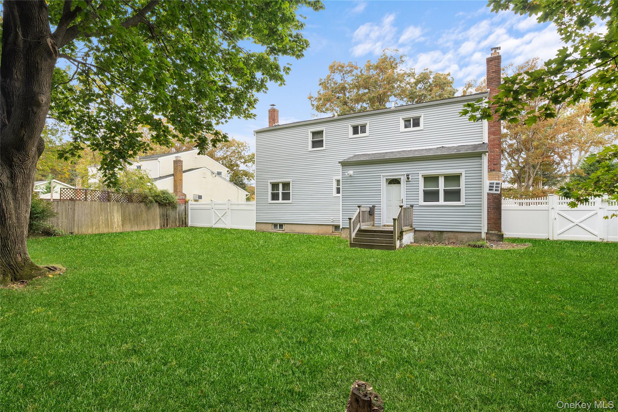 2129 Sycamore Avenue, Ronkonkoma, NY 11779