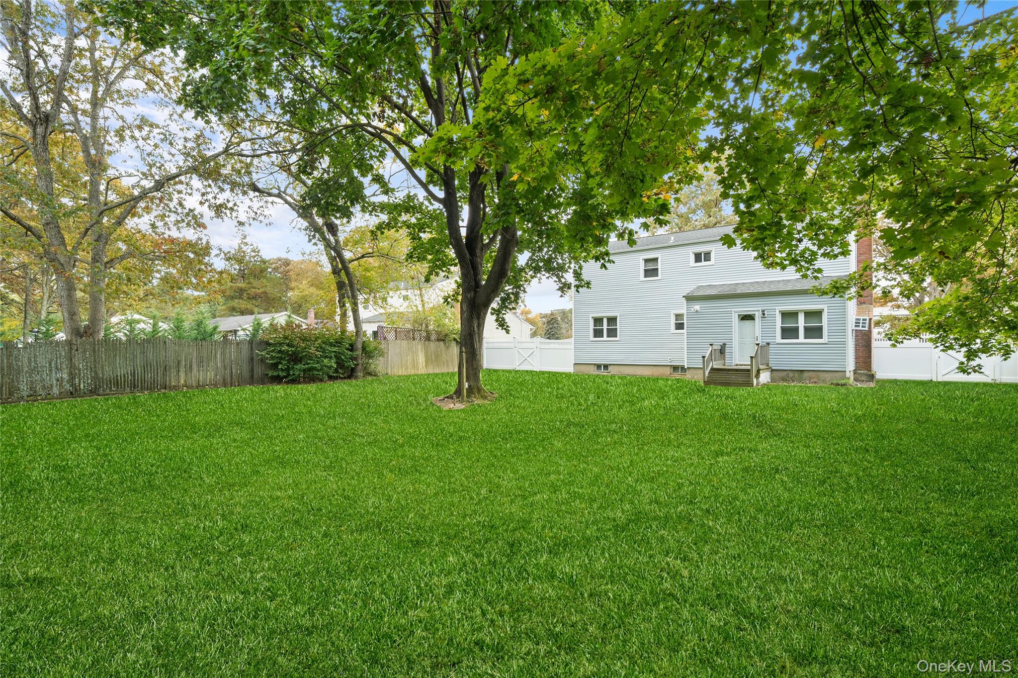 2129 Sycamore Avenue, Ronkonkoma, NY 11779