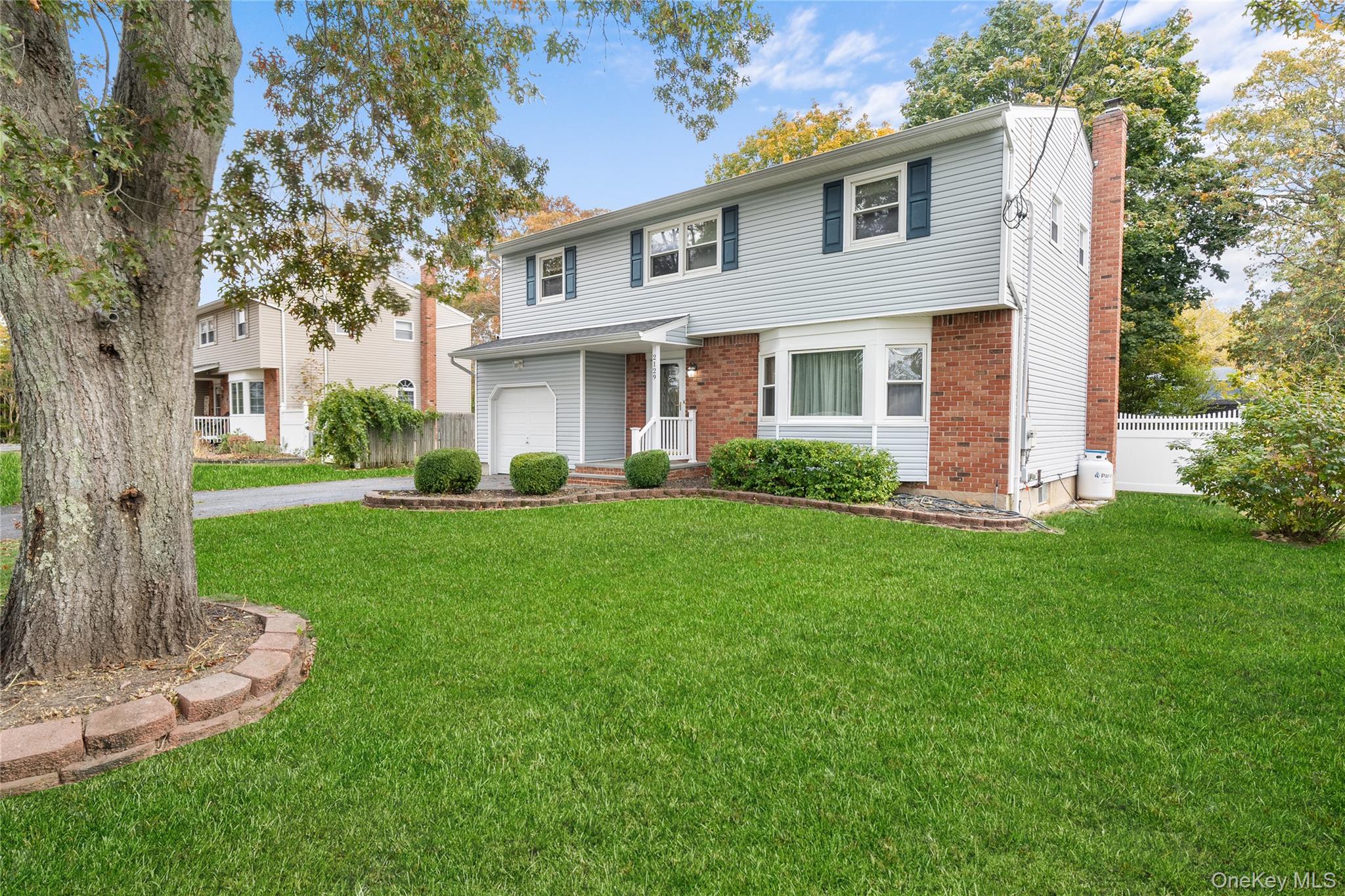 2129 Sycamore Avenue, Ronkonkoma, NY 11779