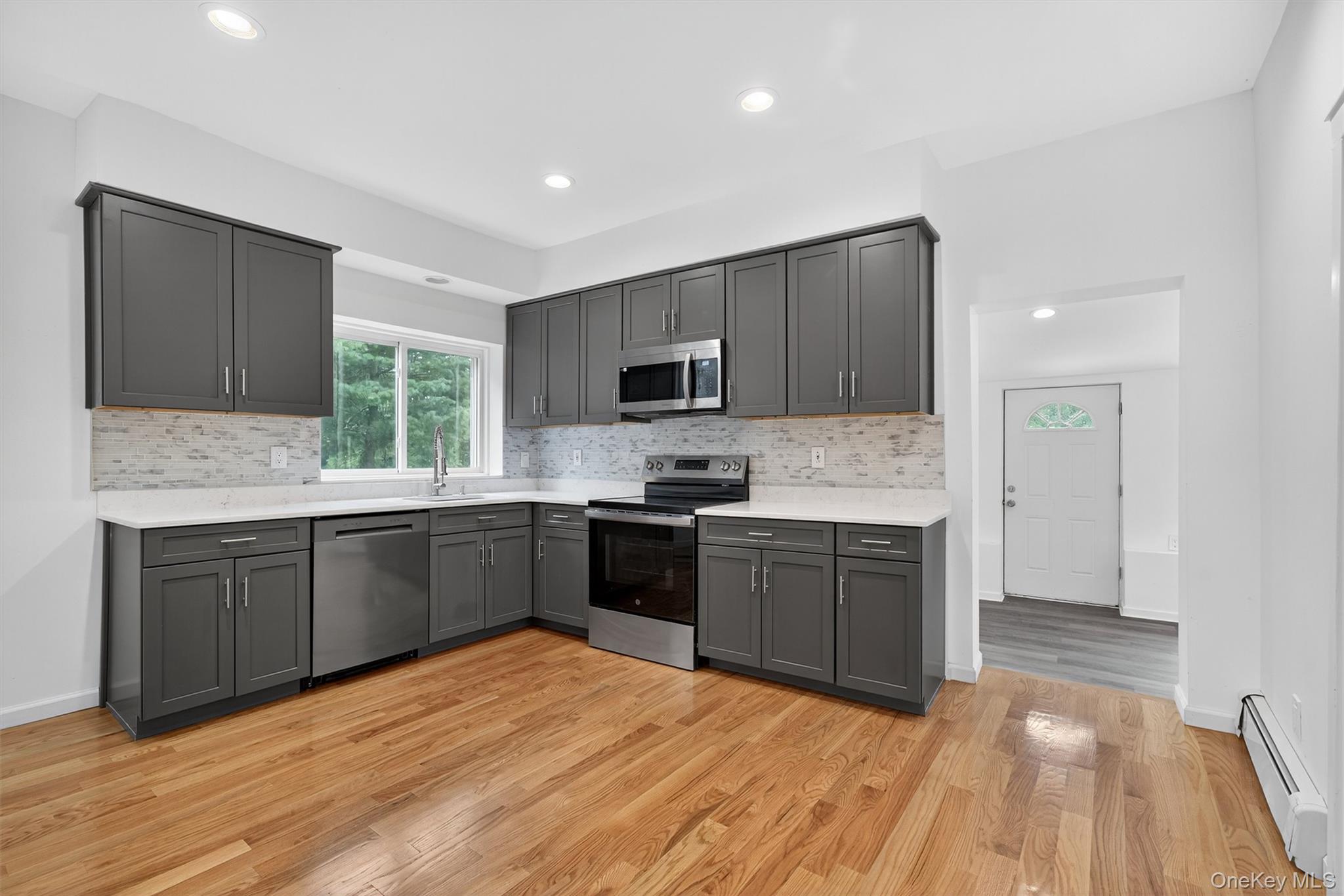 85 Holloran Road, New Windsor, NY 12553