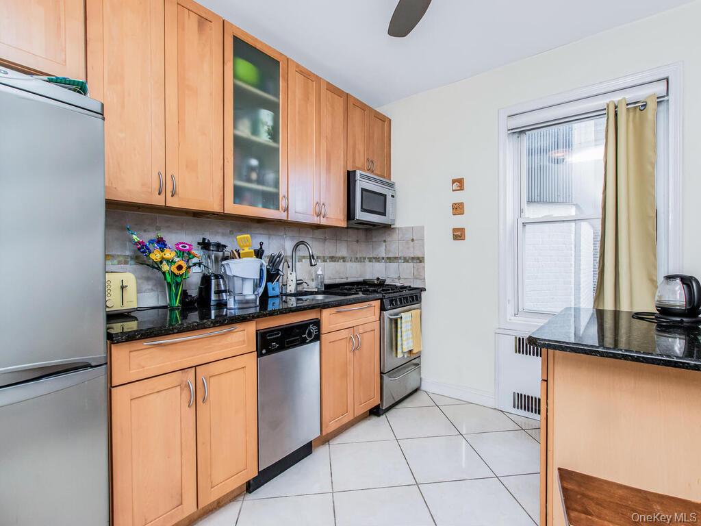 110-55 72nd Road # 601, Forest Hills, NY 11375