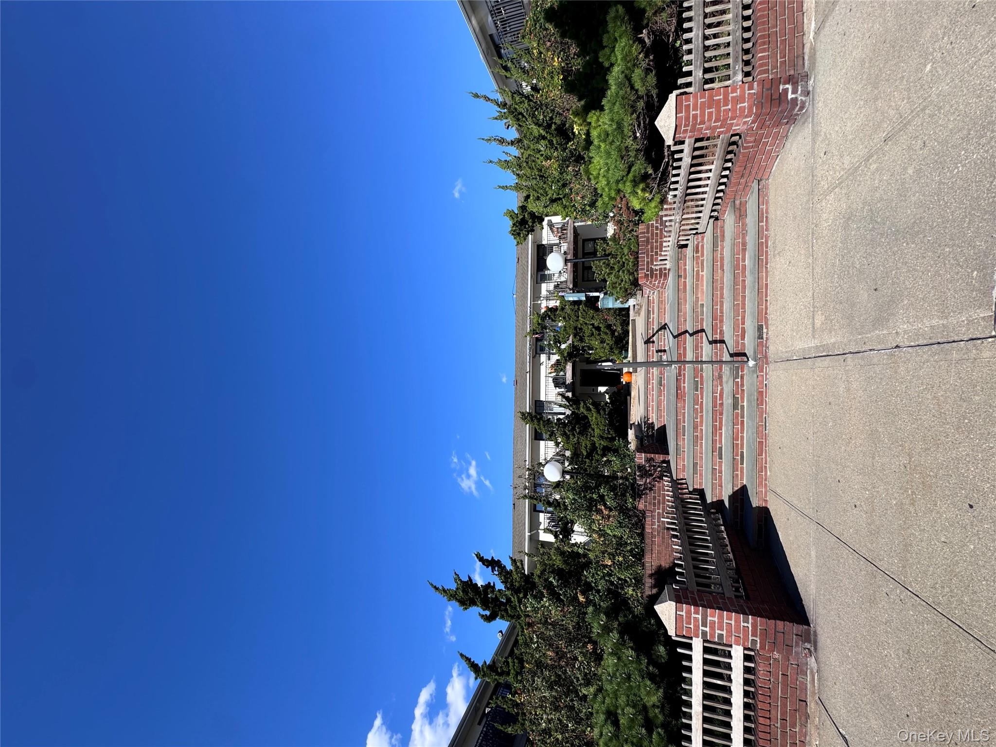 65 W Broadway # 2G, Long Beach, NY 11561