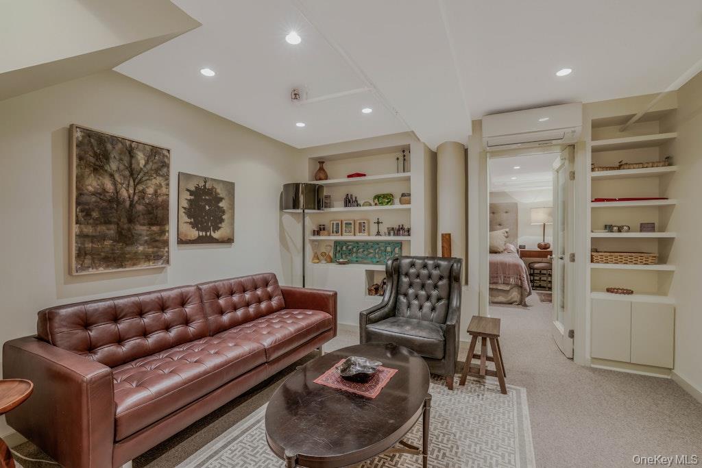 155 W 15th Street # 1E, New York (Manhattan), NY 10011