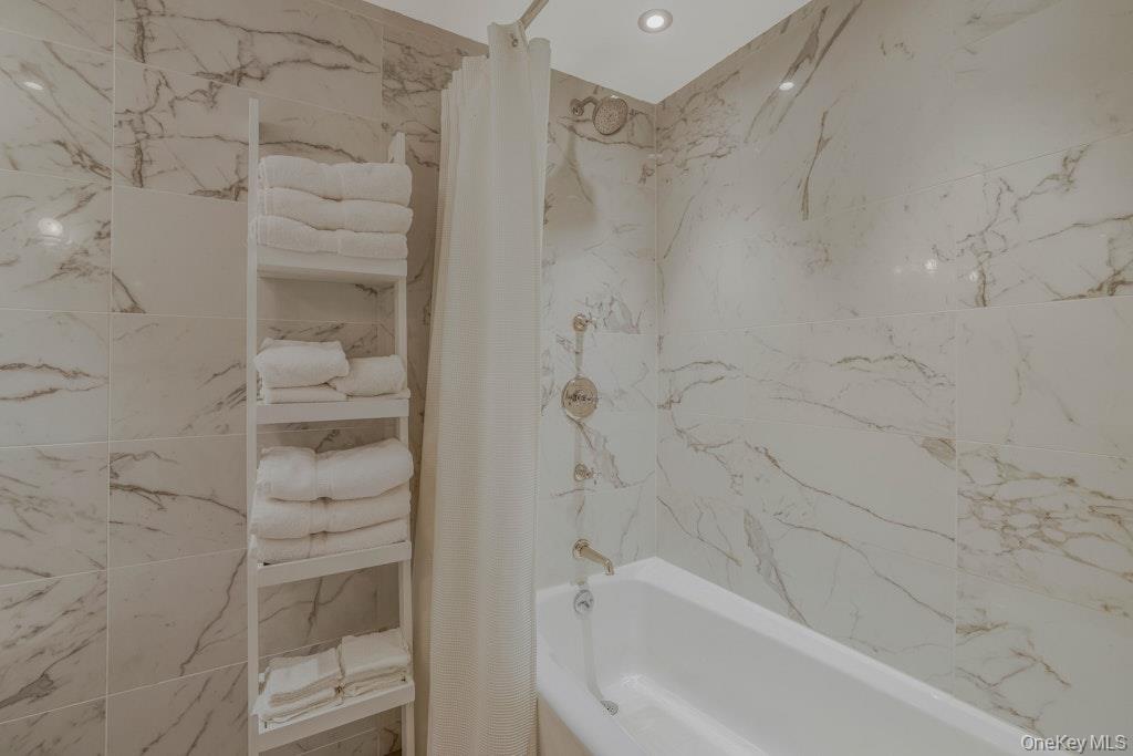 155 W 15th Street # 1E, New York (Manhattan), NY 10011