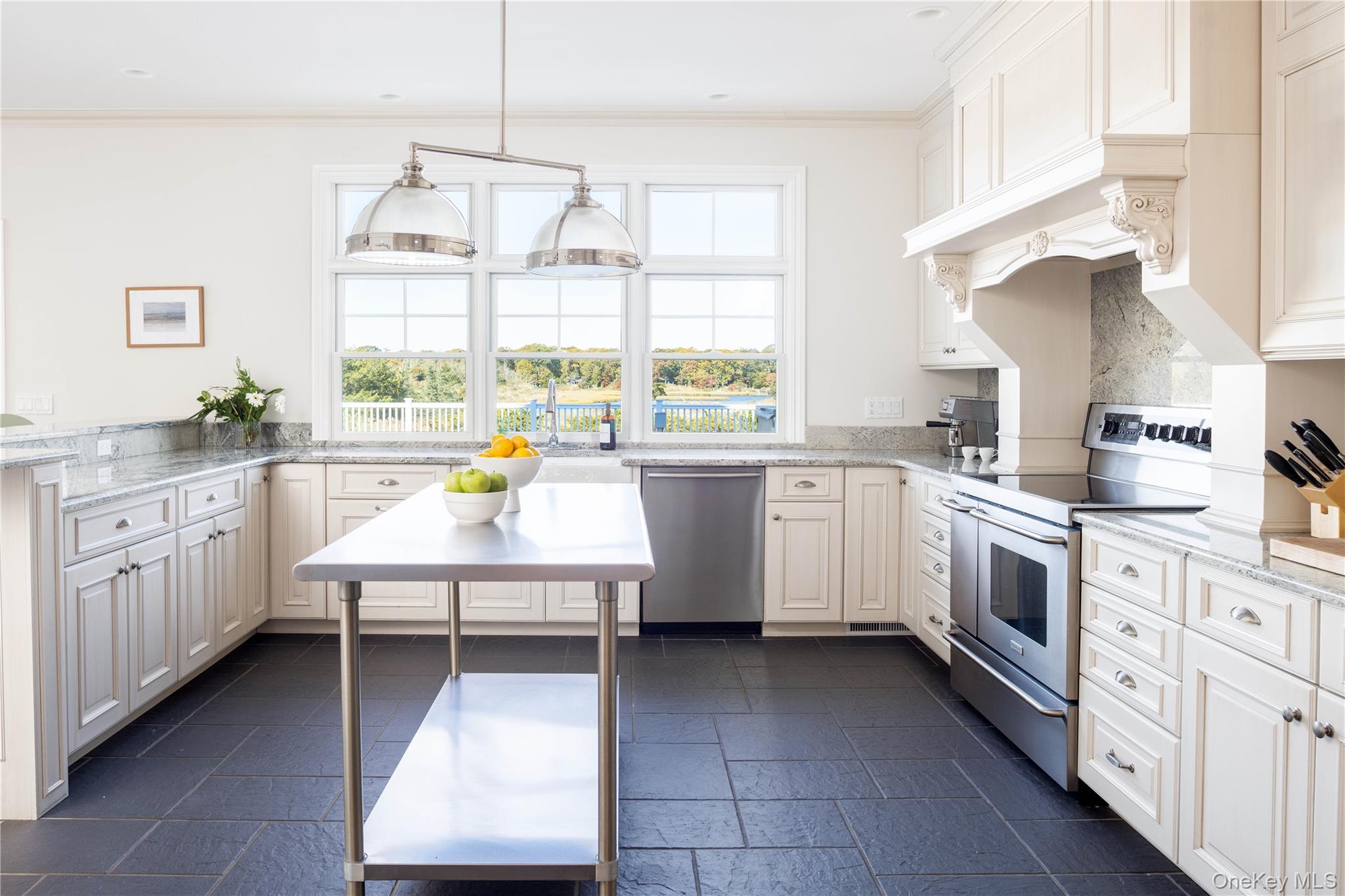 105 Waterview Drive, Southold, NY 11971