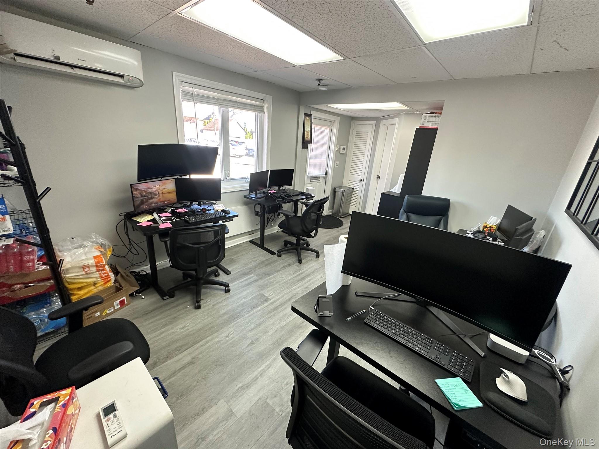 3 Crescent Street, Hewlett, NY 11557