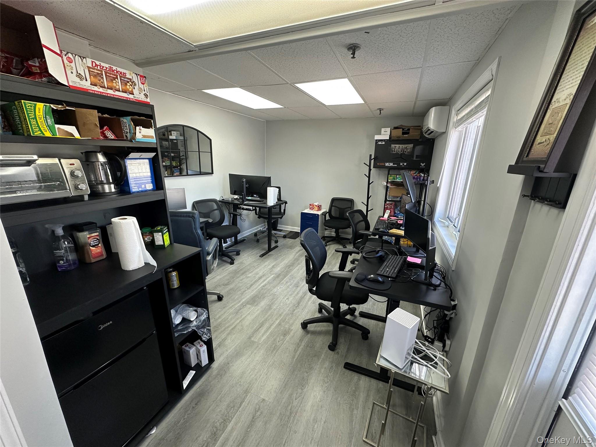 3 Crescent Street, Hewlett, NY 11557