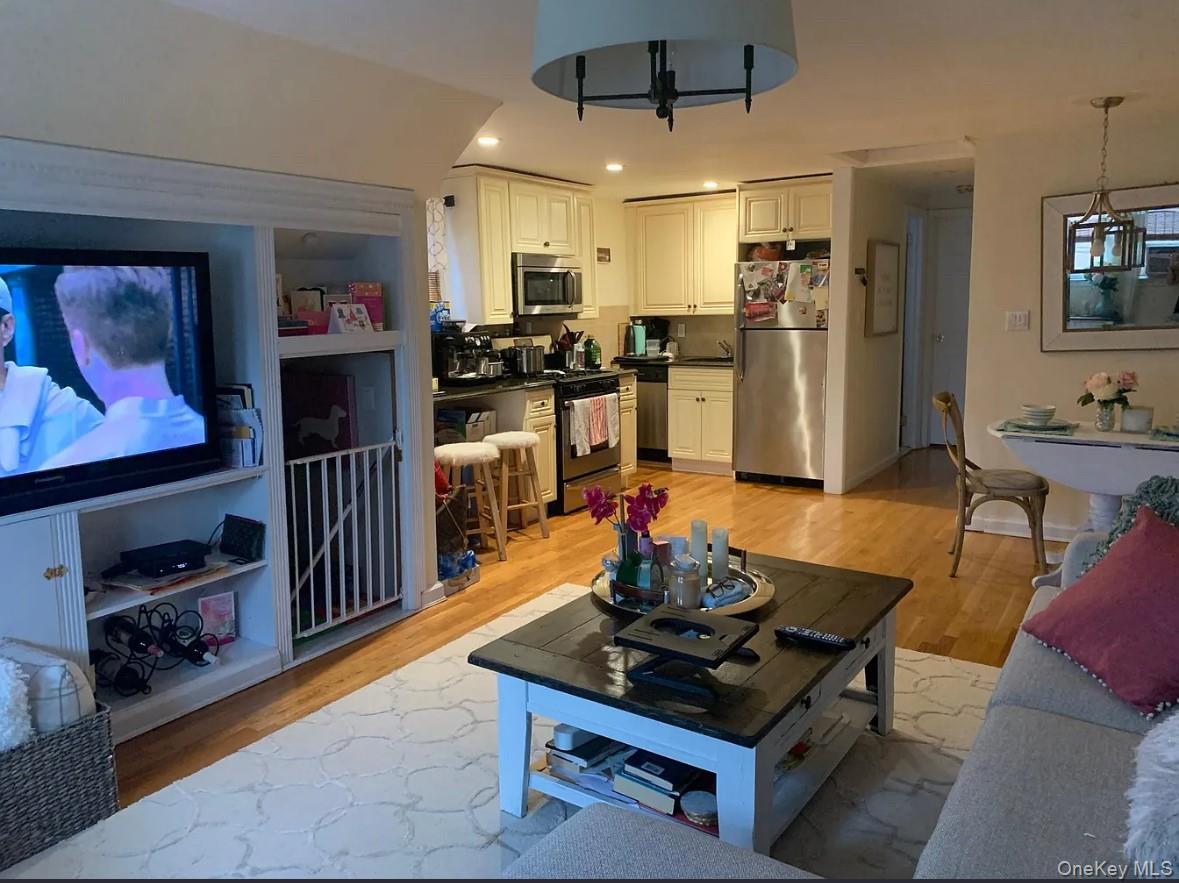 509 Neptune Boulevard, Long Beach, NY 11561