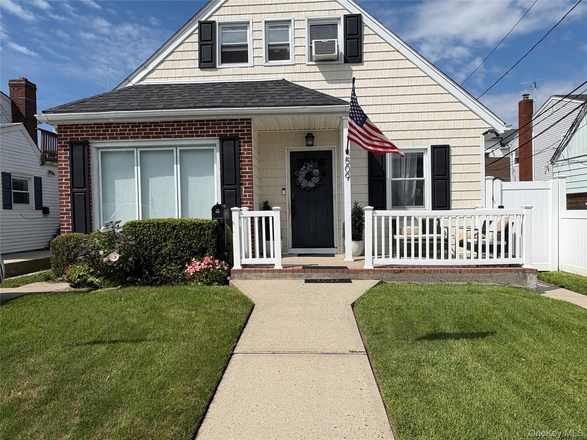 509 Neptune Boulevard, Long Beach, NY 11561