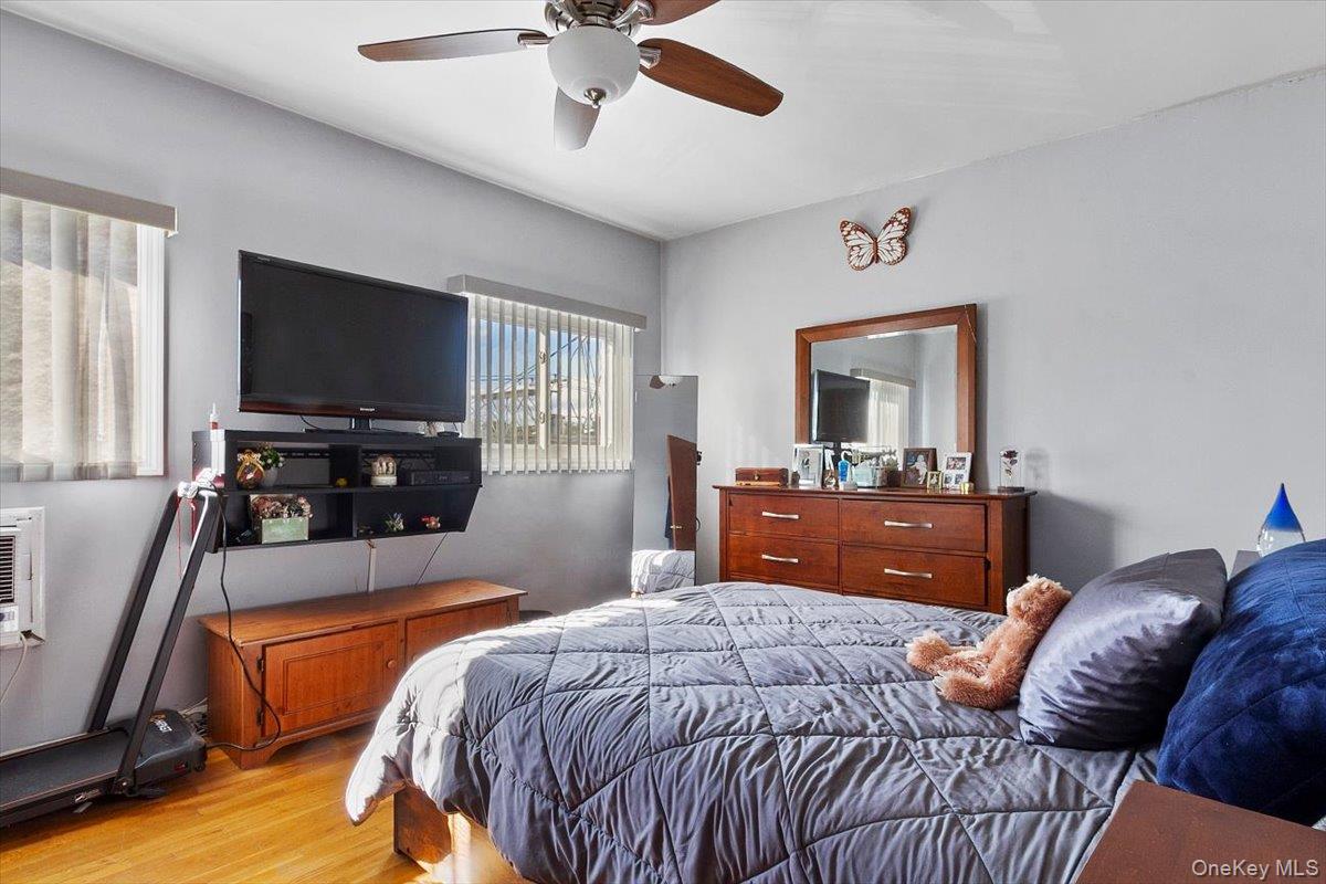 1012 Vincent Avenue, Bronx, NY 10465