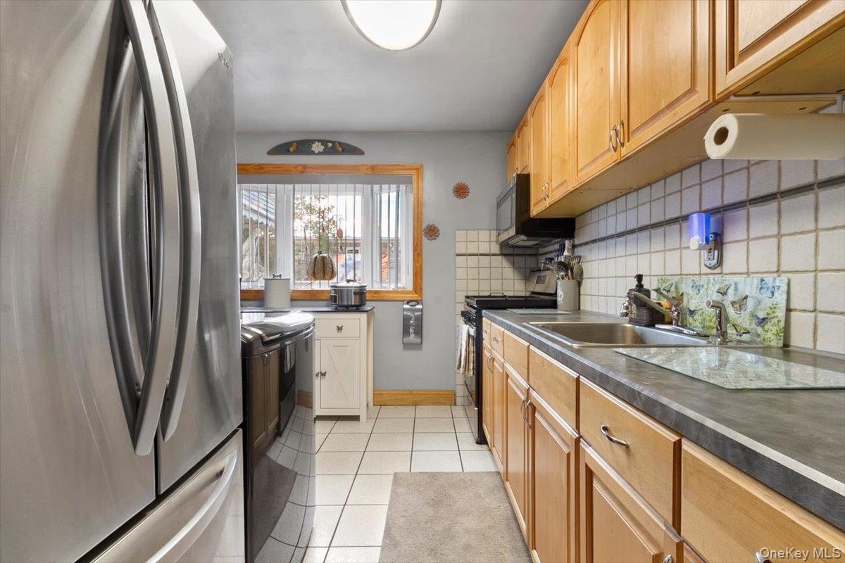 1012 Vincent Avenue, Bronx, NY 10465