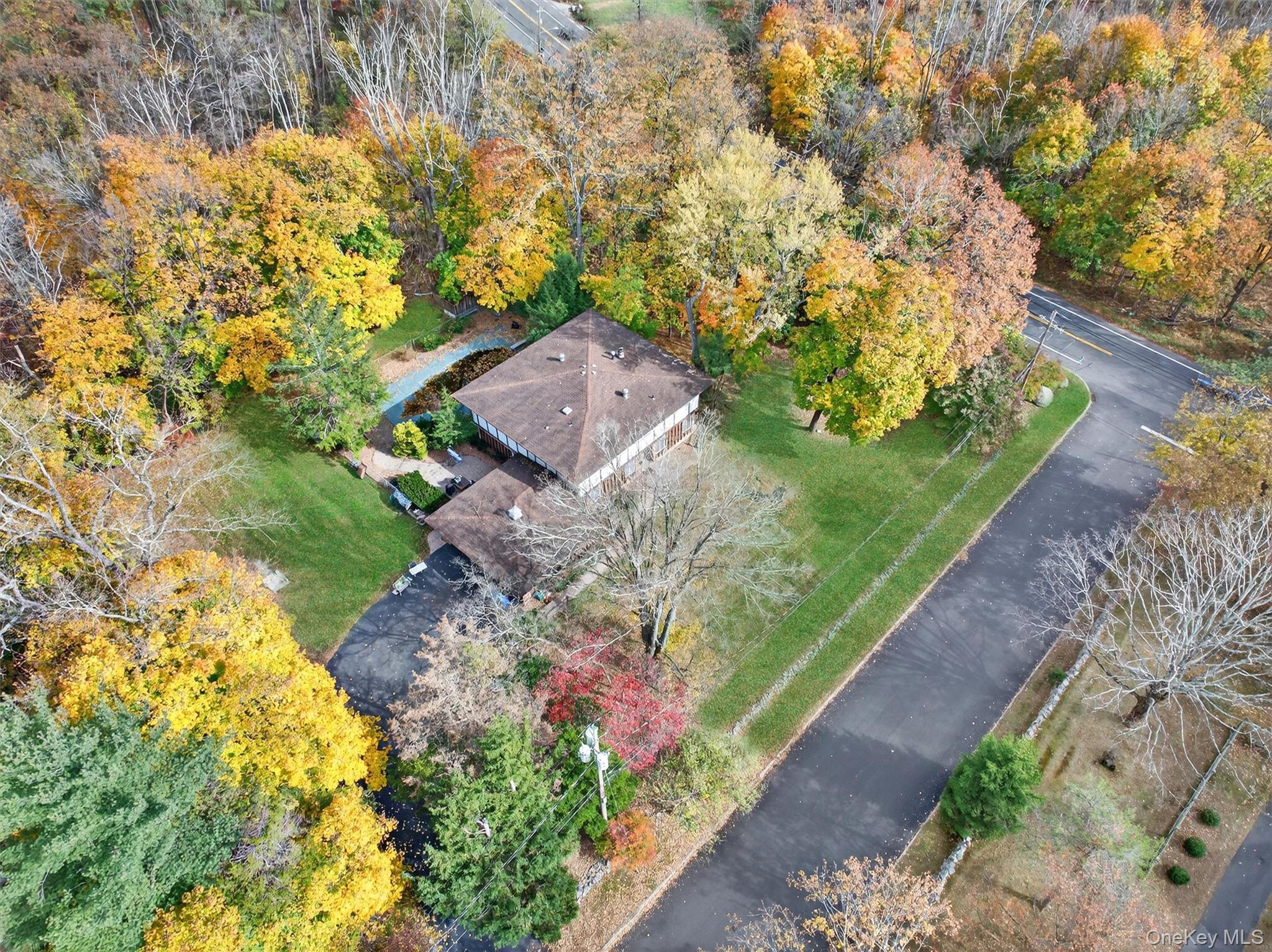 2 Kings Gate Road, Suffern, NY 10901