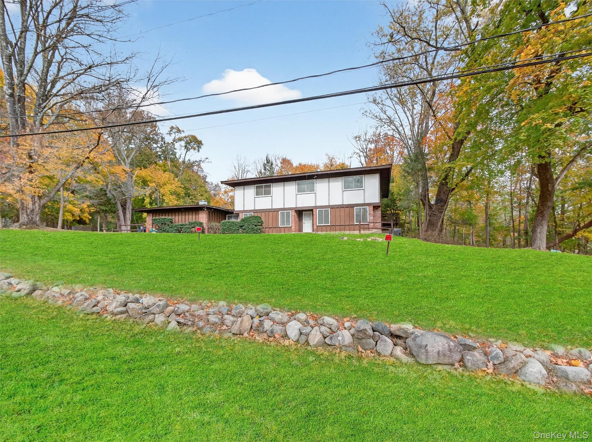 2 Kings Gate Road, Suffern, NY 10901