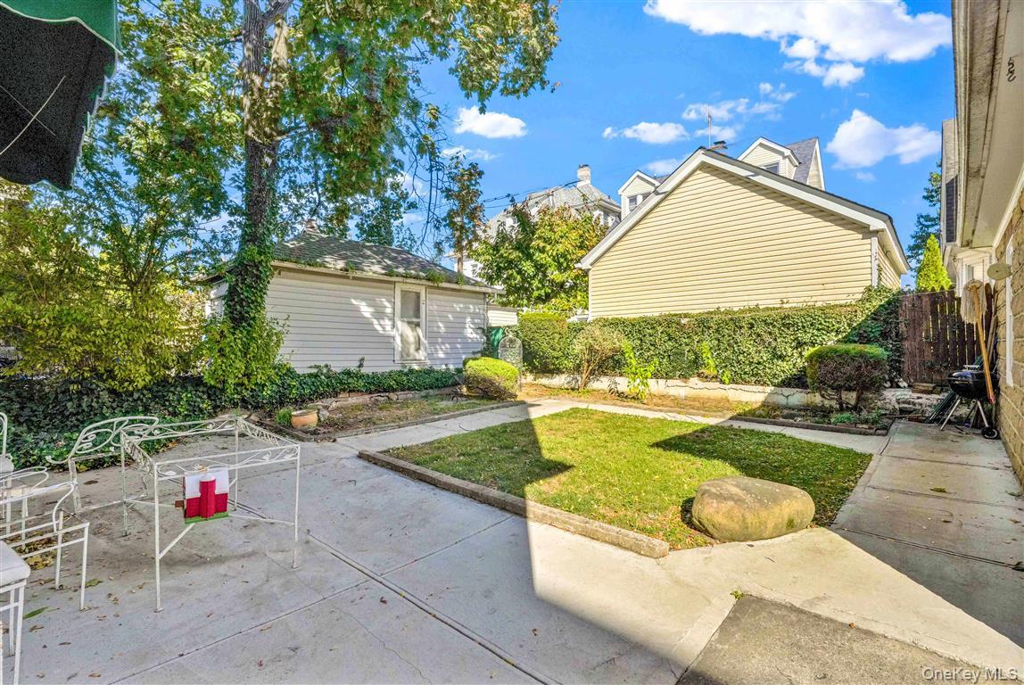 86-09 104th Street, Richmond Hill North, NY 11418