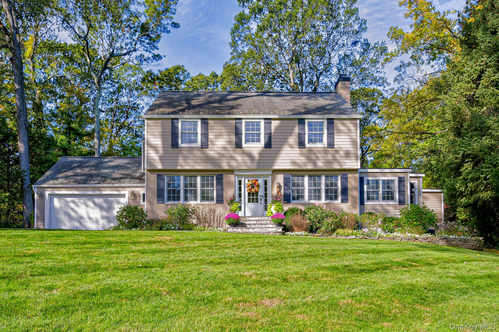 9 Monfort Drive, Huntington, NY 11743