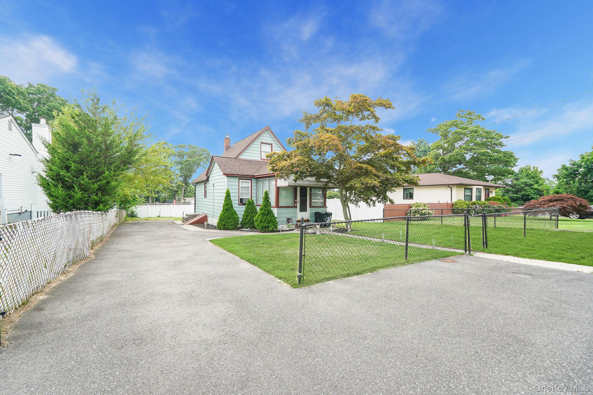 22 Highview Drive, Selden, NY 11784