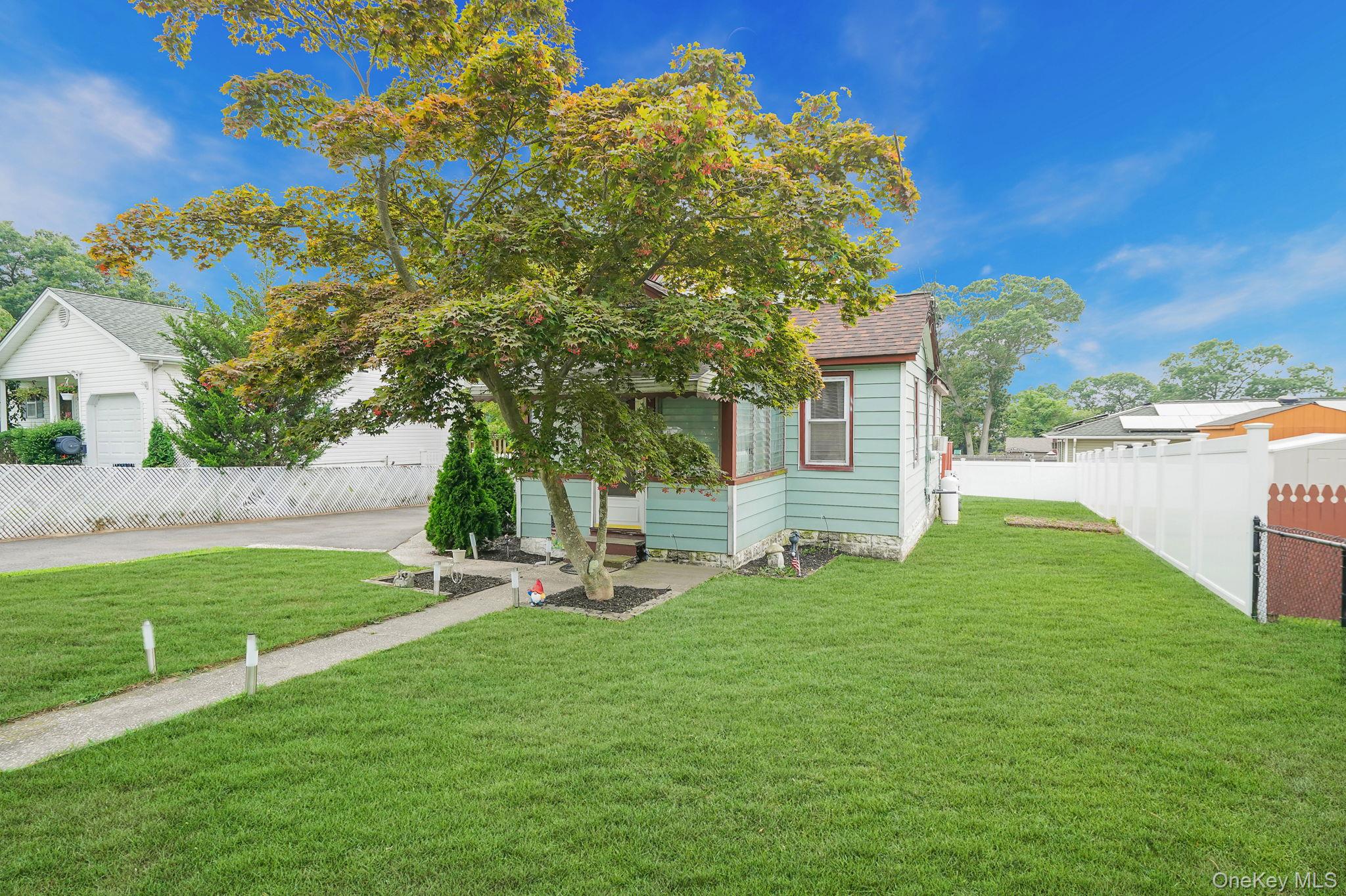 22 Highview Drive, Selden, NY 11784