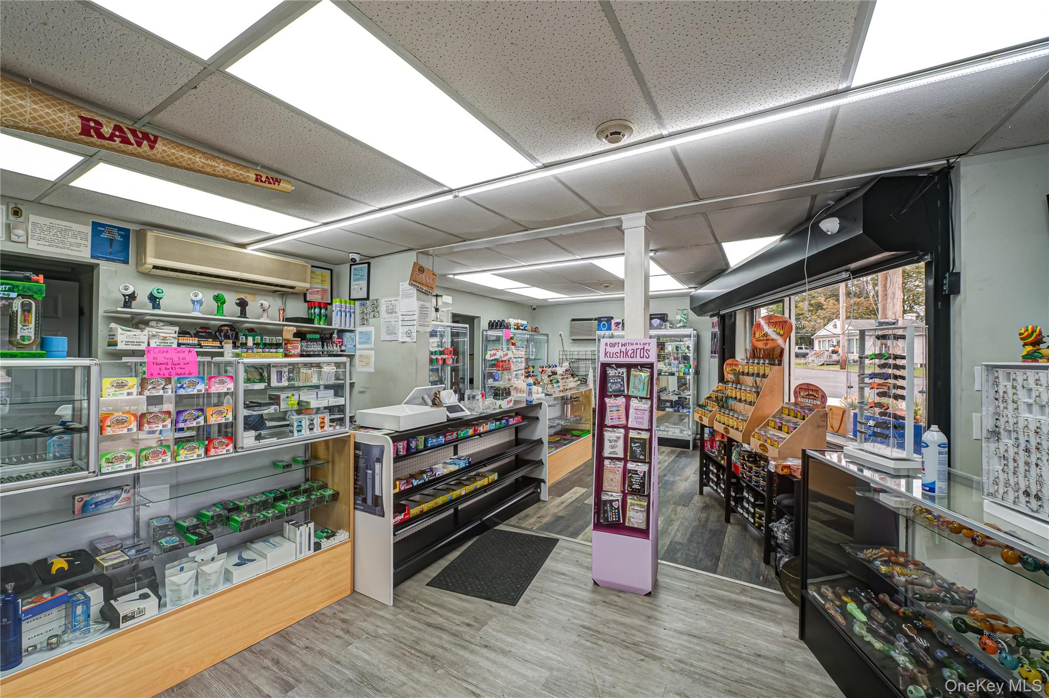 19 Granny Road, Farmingville, NY 11738