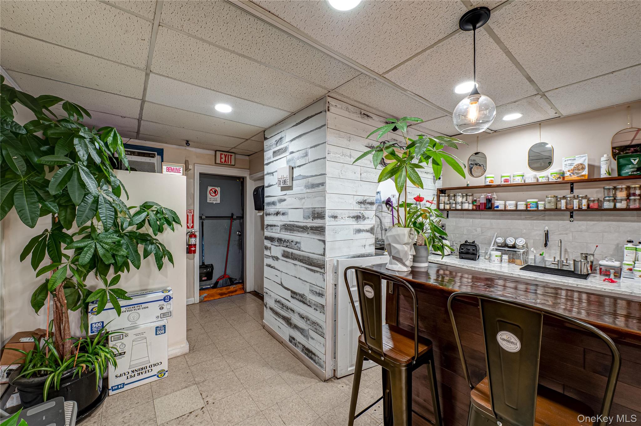 19 Granny Road, Farmingville, NY 11738