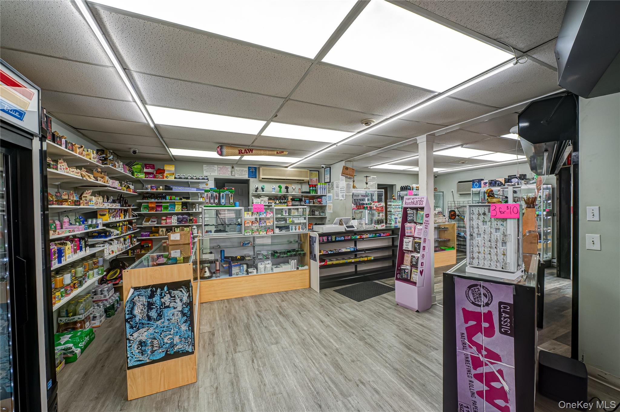 19 Granny Road, Farmingville, NY 11738