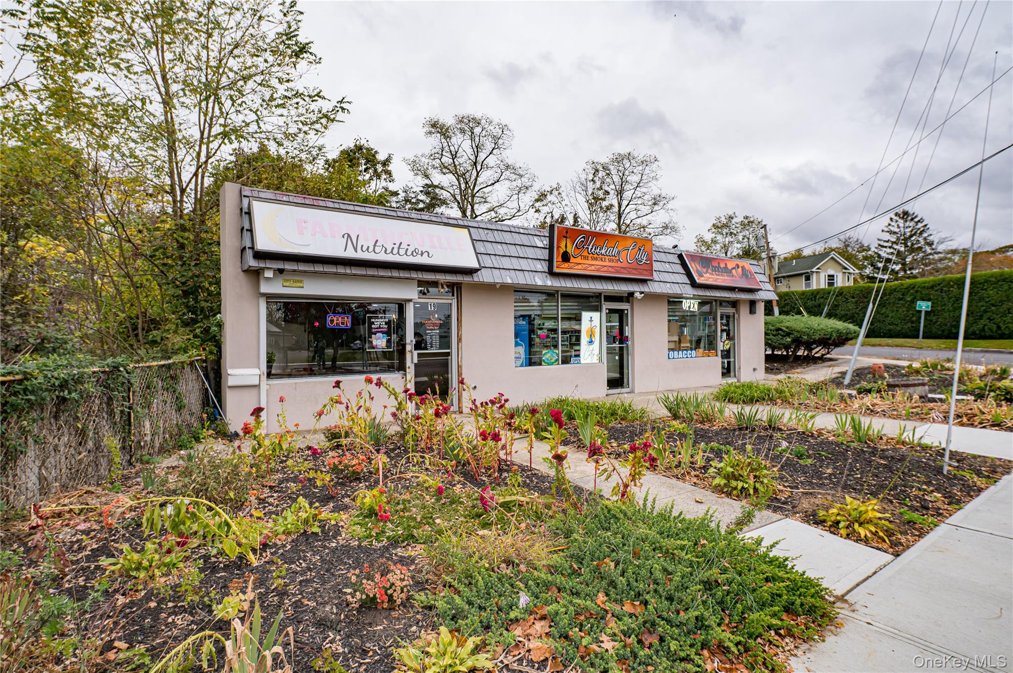 19 Granny Road, Farmingville, NY 11738