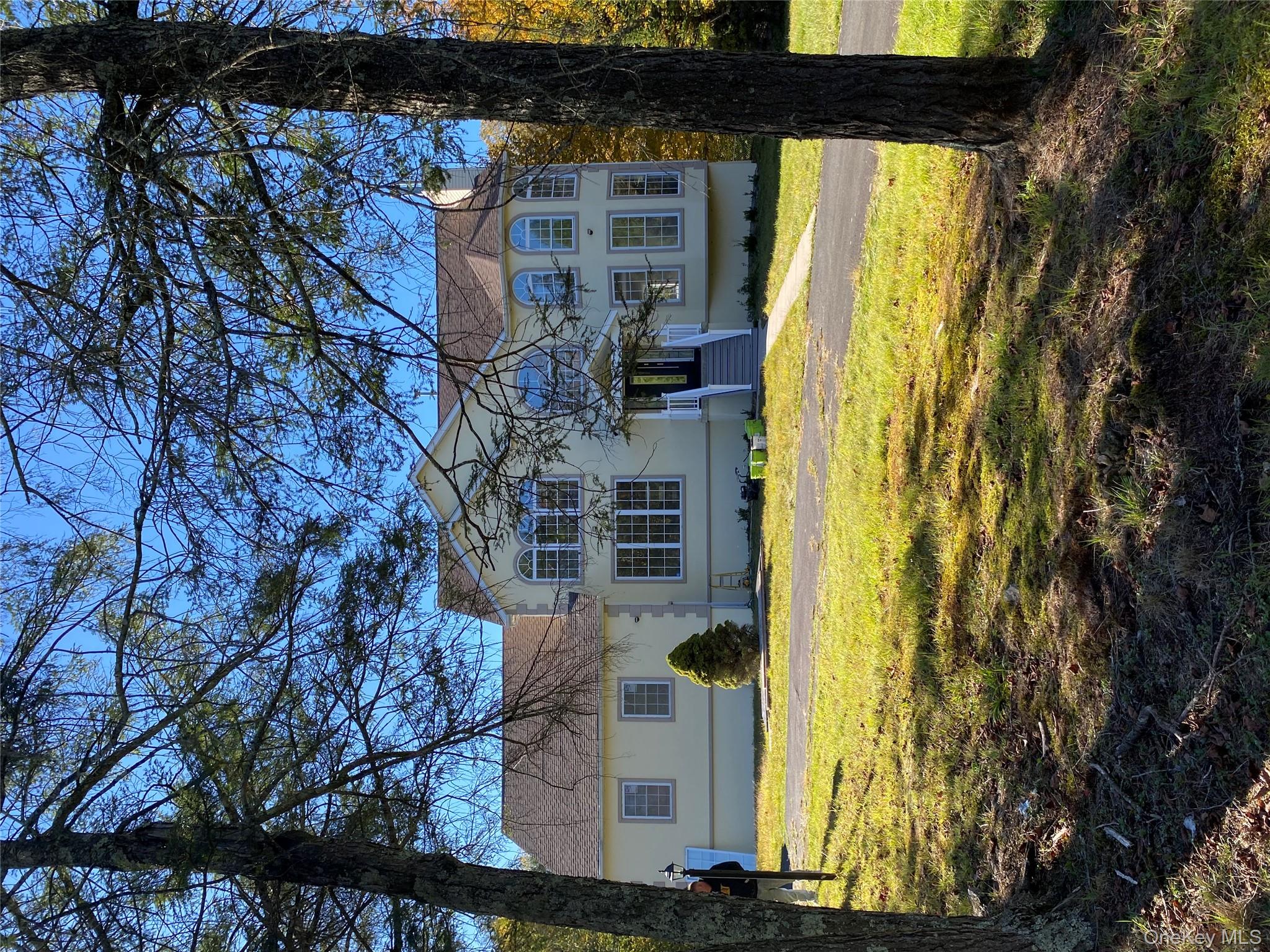 44 Roslyn Ridge Road, White Lake, NY 12762