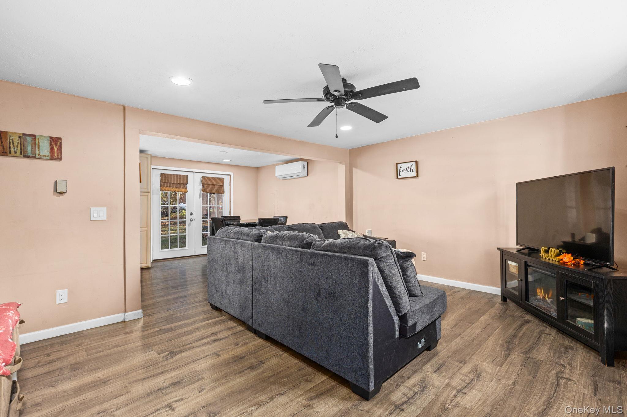 104 Riley Road, New Windsor, NY 12553