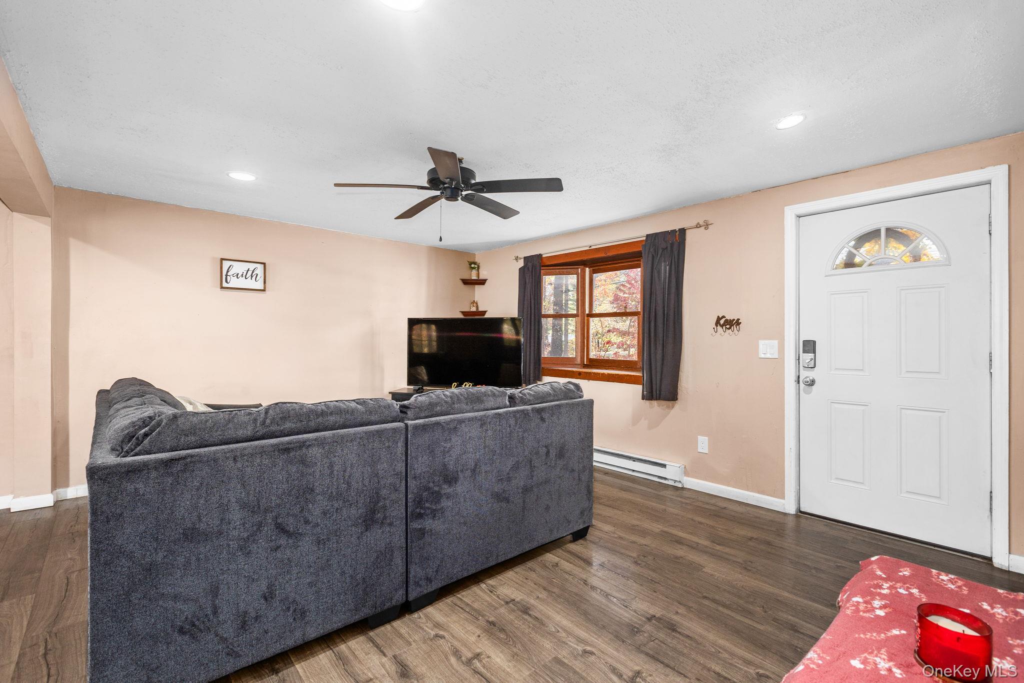 104 Riley Road, New Windsor, NY 12553