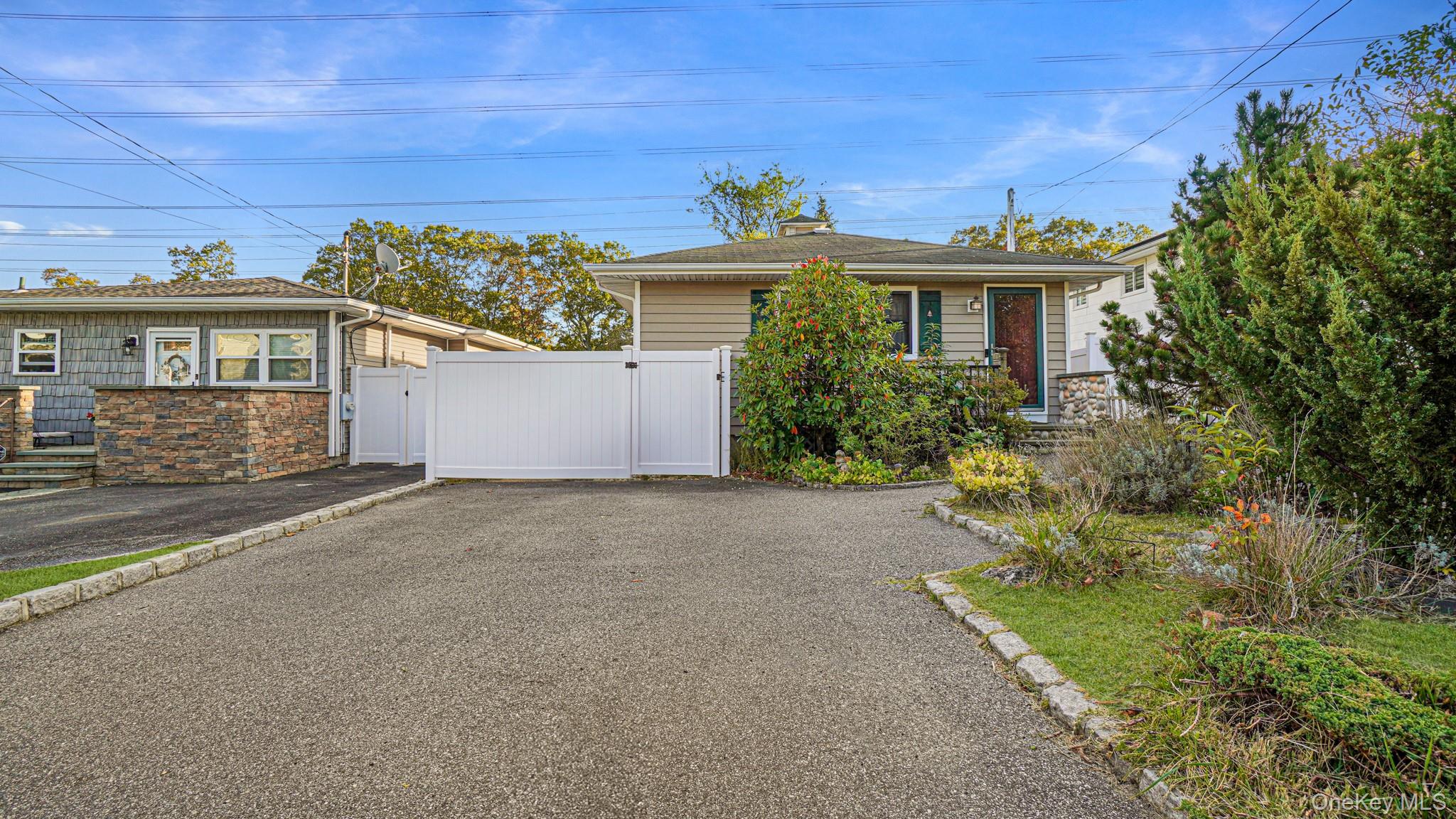 416 Fir Grove Road, Lake Ronkonkoma, NY 11779