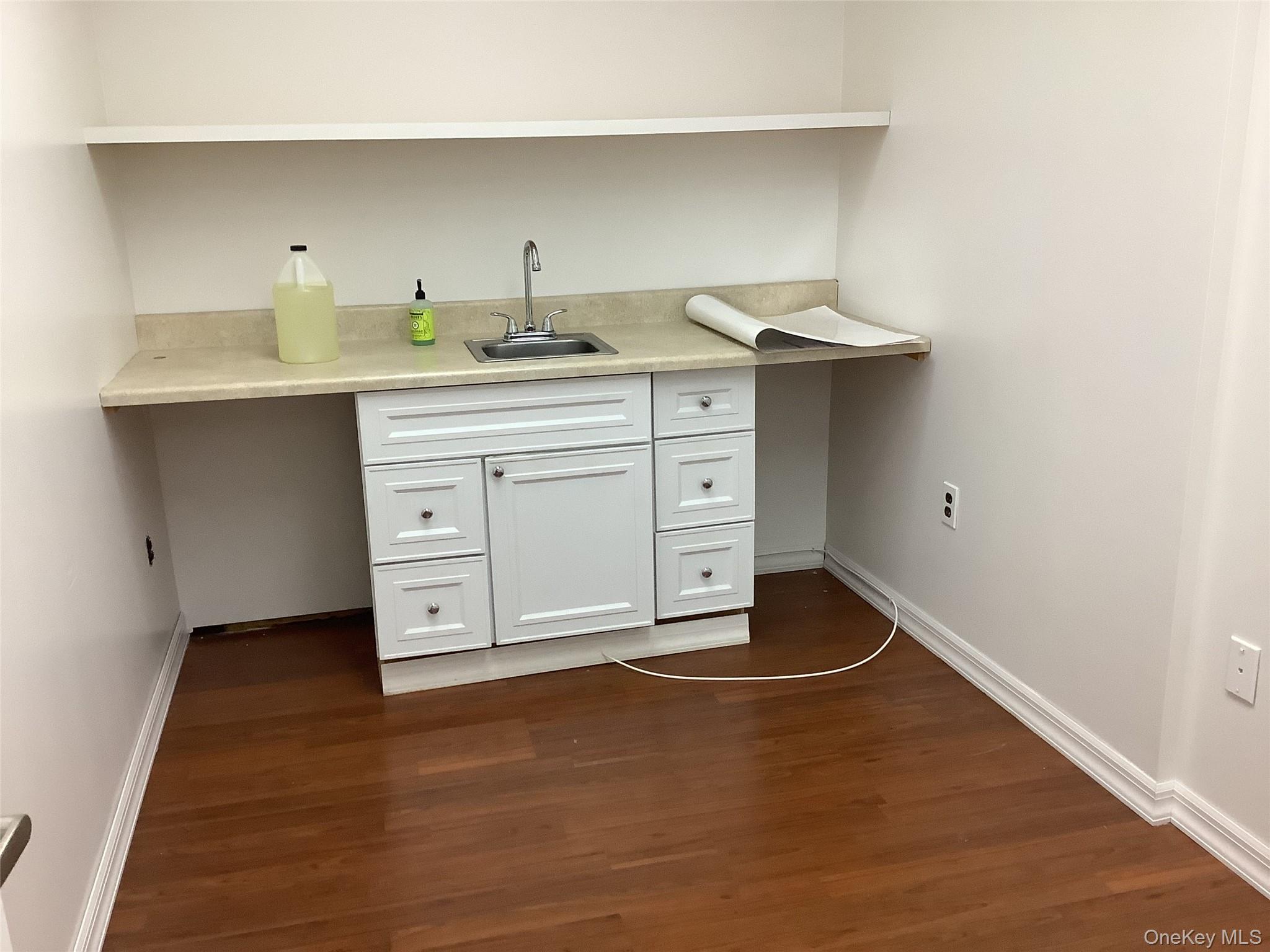 93-95 Jackson Avenue, Syosset, NY 11791