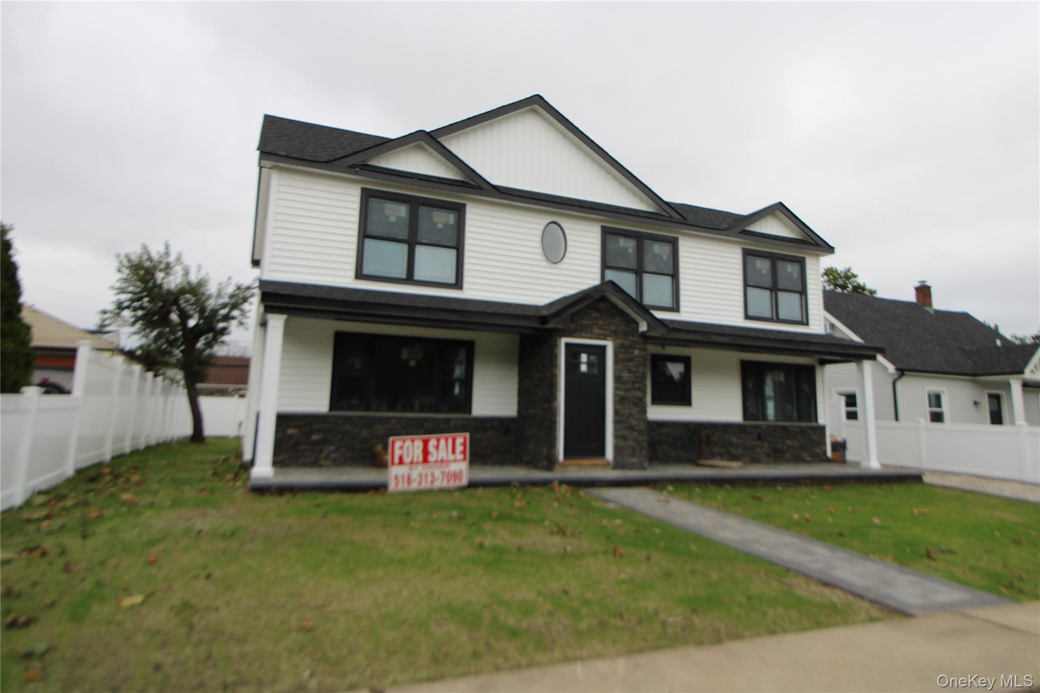 38 Heather Lane, Levittown, NY 11756