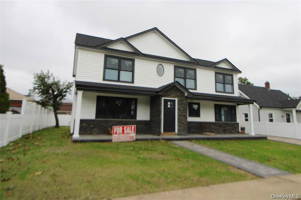 38 Heather Lane, Levittown, NY 11756