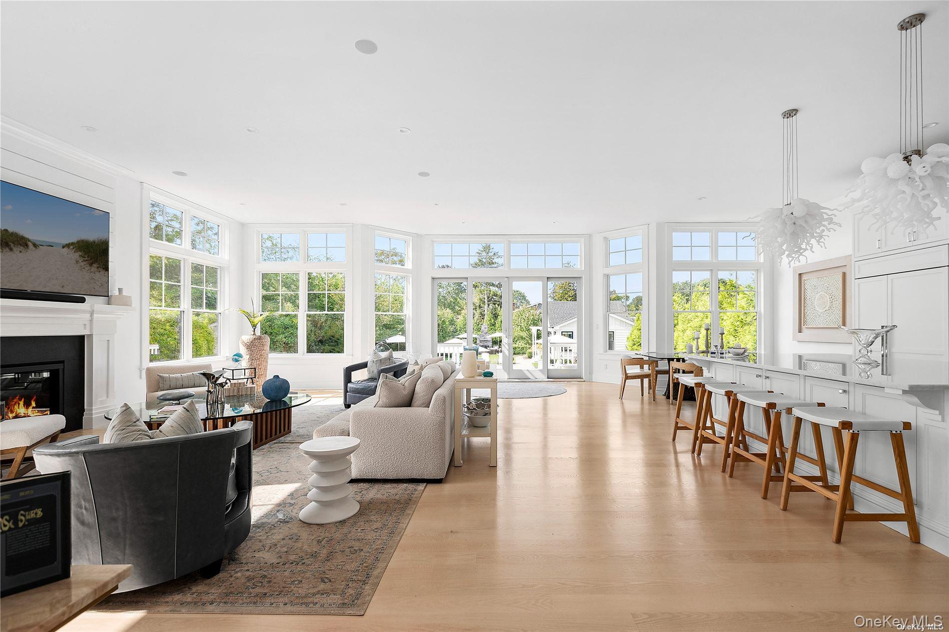 13 Beach Lane, Westhampton Beach, NY 11978