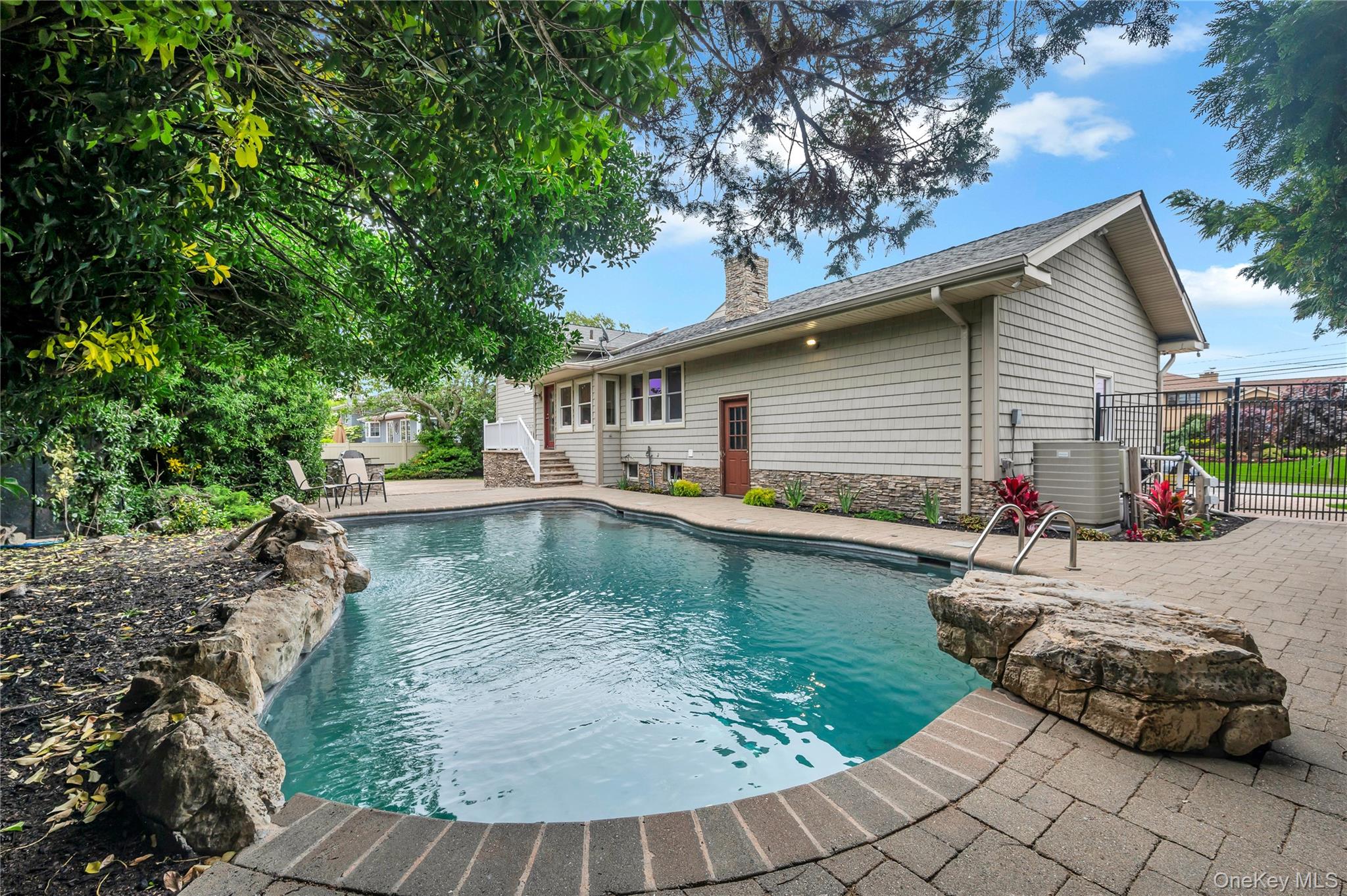 61 Riviera Drive S, Massapequa, NY 11758