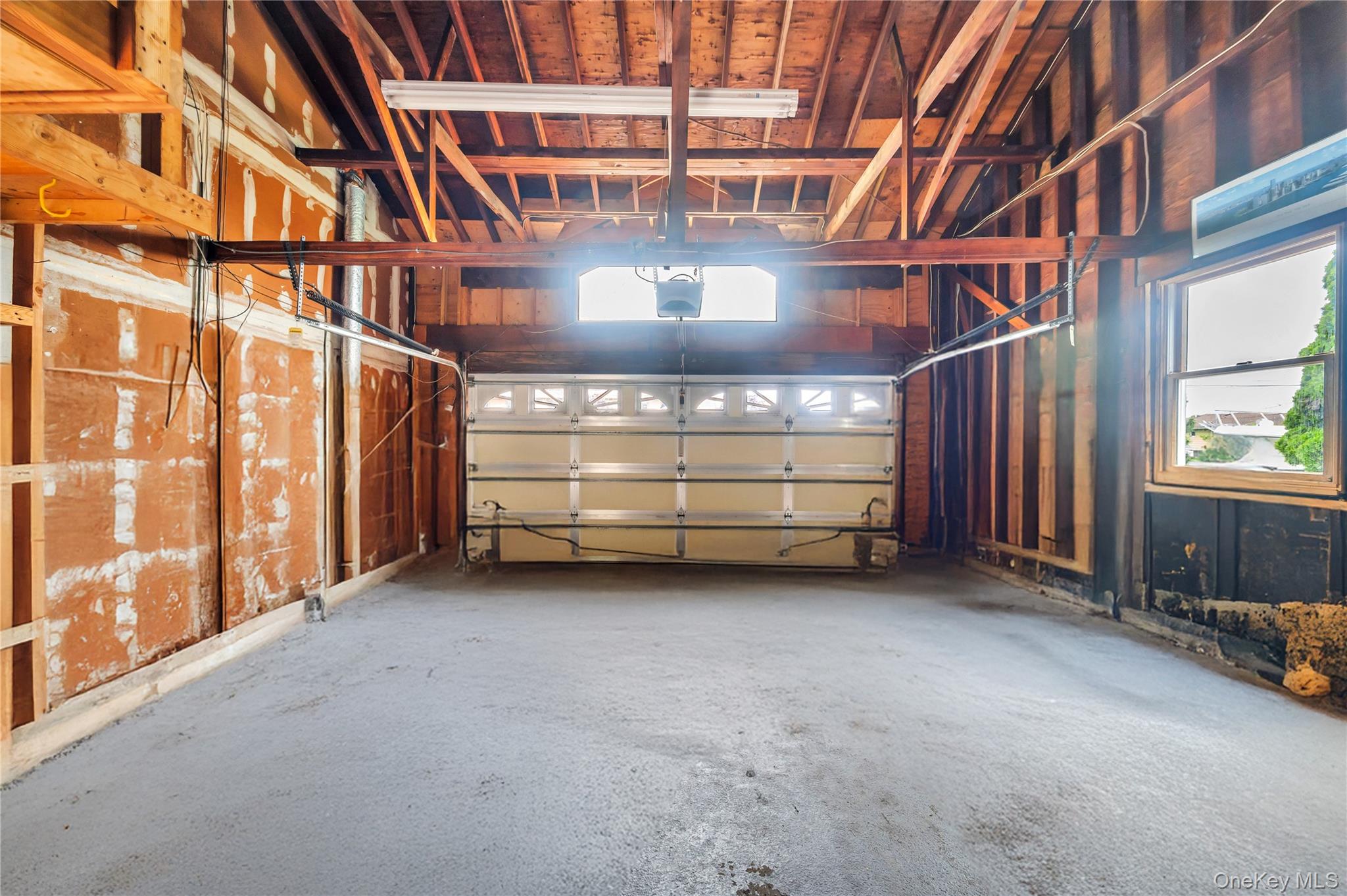 61 Riviera Drive S, Massapequa, NY 11758