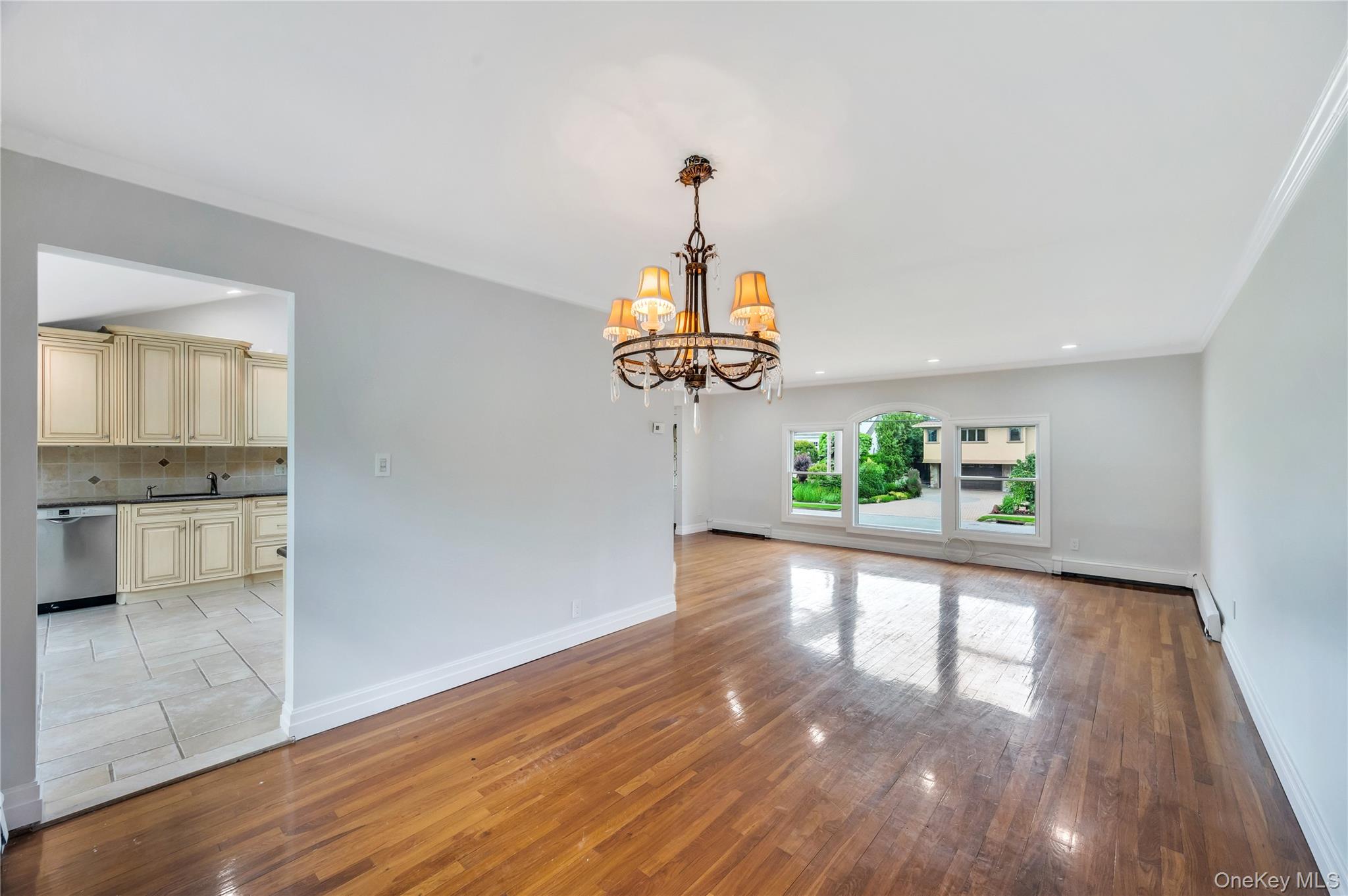 61 Riviera Drive S, Massapequa, NY 11758