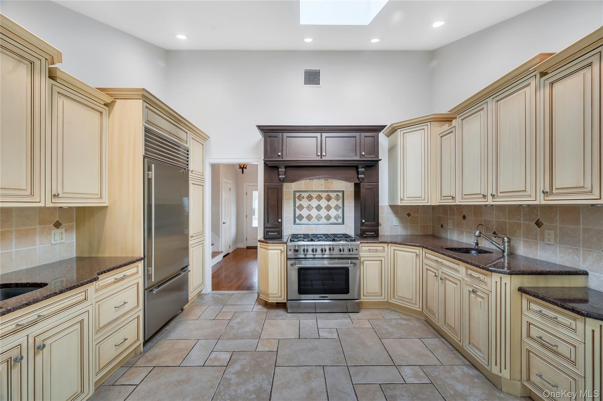 61 Riviera Drive S, Massapequa, NY 11758